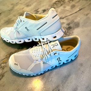 On Running Cloud shoes in White mens size 10.5